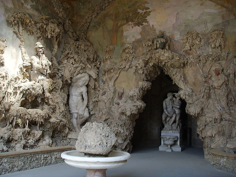 Buontalenti-Grotto-Inside (1)
