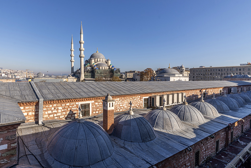 AdobeStock_319373861-LW